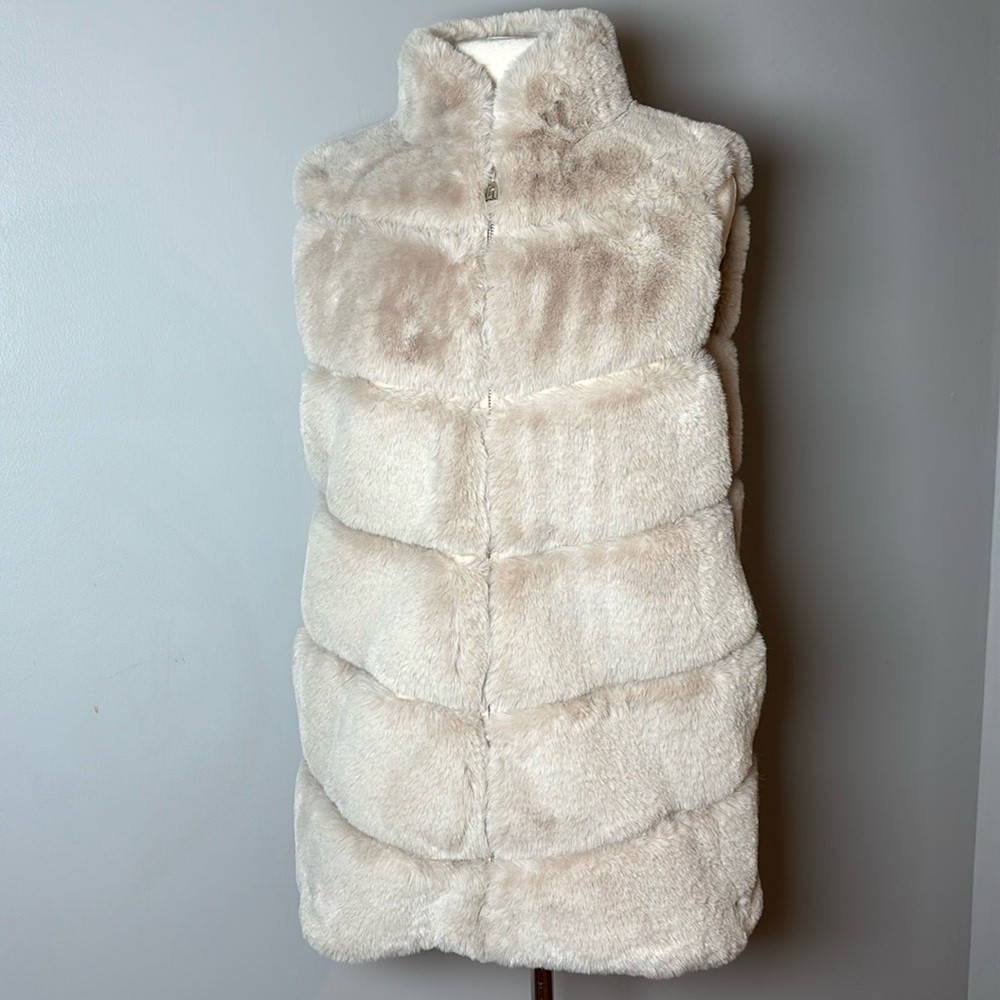 Women's Cream Faux Fur Vest